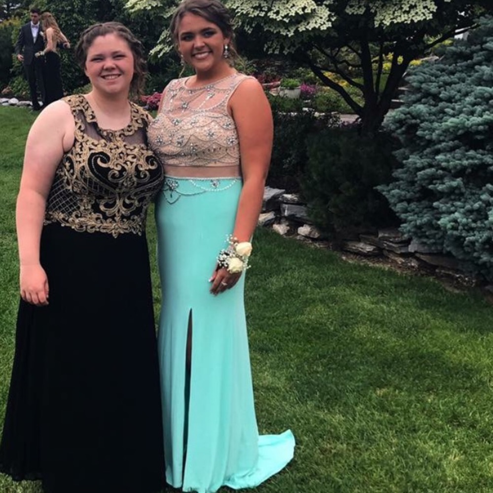 Prom/Formal Dress - Picture 3 of 3